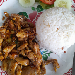 ข้าวไก่ทอดกระเทียม