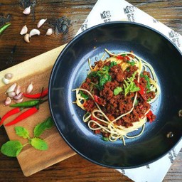 สปาเก็ตตี้กระเพราเนื้อโคขุน