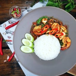 ข้าวกระเพราทะเล,ปลาหมึก,กุ้ง