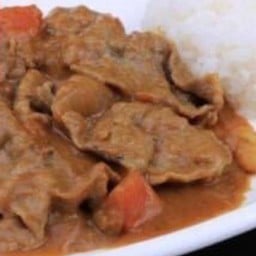 ข้าวเเกงกะหรี่หมูสไลด์