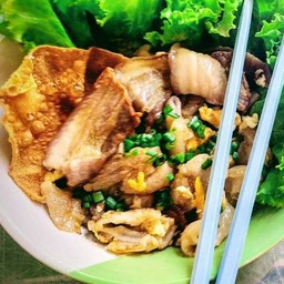 คั่วไก่เบคอนพิเศษ