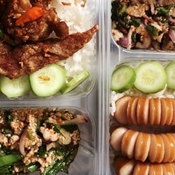 ครัวหัวโต อาหารตามสั่ง