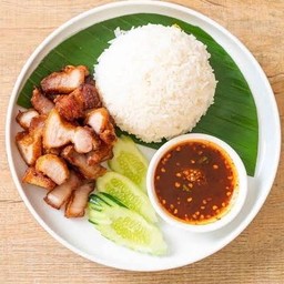 ข้าวสามชั้นทอดจิ้มแจ่ว