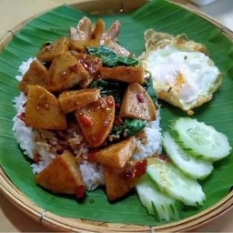 ข้าวกะเพราไก่ยอ