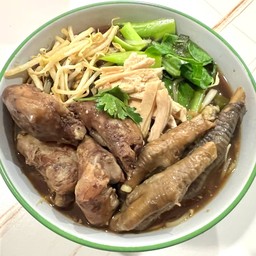 กิ8 ก๋วยเตี๋ยวหมูไก่ตุ๋น ข้าวมันไก่