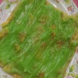 โรตีใส่ไข่+แยมสังขยาใบเตย(ตัดชิ้นใส่กล่อง