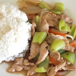 ข้าวผัดพริกสดไก่