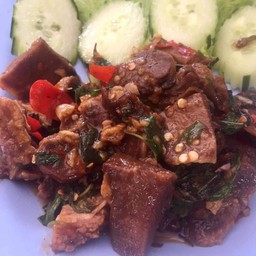 กะเพราเนื้อตุ๋นกับข้าว1ขีด