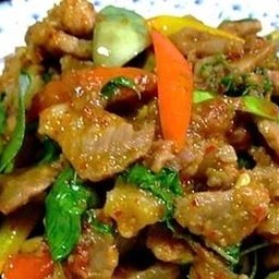 ข้าว..ผัดพริกแกงใส่มะเขือเปราะ