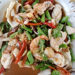 แหม่มปลาทอด(เช้า)&ข้าวต้มปลา(เย็น)