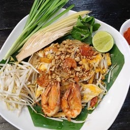 ผัดไทยกุ้งสด