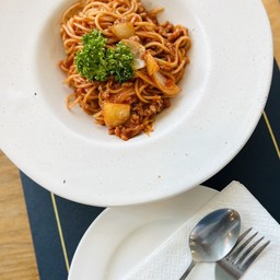 สปาเกตตี้หมูสับผัดซอสมะเขือเทศ