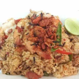 ข้าวผัดต้มยำ