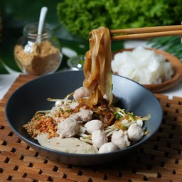 เส้นใหญ่แห้ง-พิเศษ