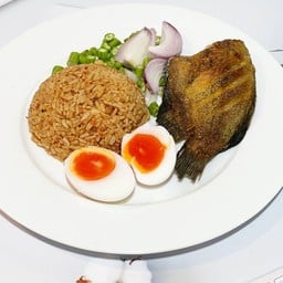ข้าวกล้องผัดน้ำพริกปลาสลิดแดดเดียวไข่มะตูมA30