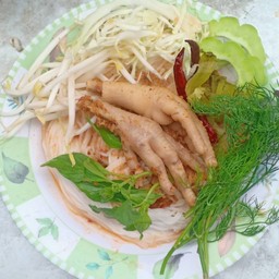 ขนมจีนน้ำยากะทิ ขาไก่