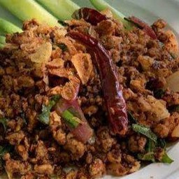 ลาบหมูสับ ผัดพริกลาบ ราดข้าว