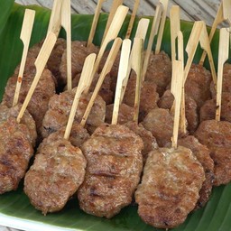 หมูปิ้งนมสด 5 ไม้