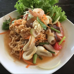 ยำมาม่าทะเล.