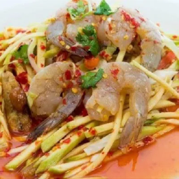 ยำมะม่วงกุ้งสด.