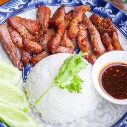 ข้าวหมูทอดน้ำจิ่มแจ่ว