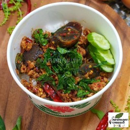 ข้าวกะเพราหมูหมักไข่เยี่ยวม้า
