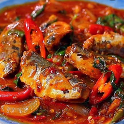 ข้าวพริกแกงปลากระป๋อง