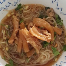 ก๋วยเตี๋ยวเอ็นแก้ว