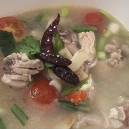 ต้มส้มไก่
