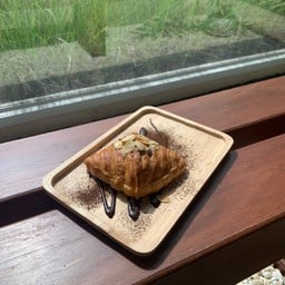 ครัวซองอัลมอนด์