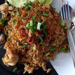 ข้าวผัดหอมแดง