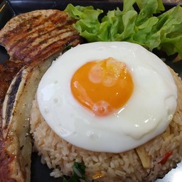 ข้าวกะเพราคลุก+สเต็ก🍖