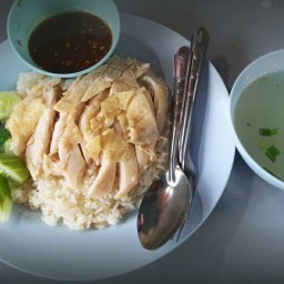 ข้าวเกรียบ ผักผลไม้ แม่ประไพร