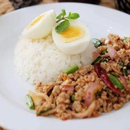 ข้าวไข่ต้มลาบหมู