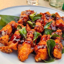 ไก่กรอบ ซอสมะแขว่น