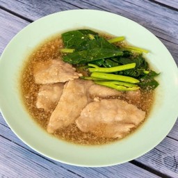 ราดหน้าหมูนุ่ม