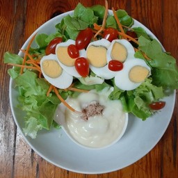 สลัดทูน่า