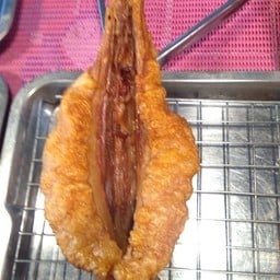 เฮ้ย!! หางหมูอบโอ่ง เปิดท้ายท่าเรือ ติดวัดแค