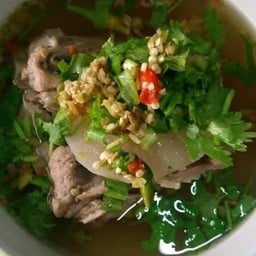 เจ๊แอ๋วก๋วยเตียว