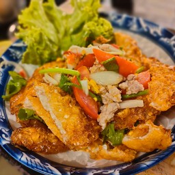 ยำไข่ดาว