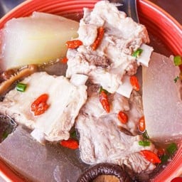 ยอดนักตุ๋นฟักซี่โครงหมู
