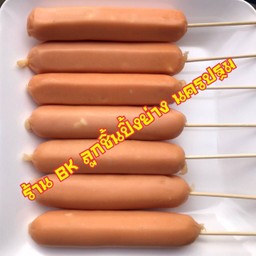 จัมโบ้ XL ชีส ไบท์หนังกรอบ (ไส้กรอกไก่ผสมเชดดาร์ชีส) ทอด