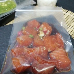 แชลมอนดองโชยุชุดประหยัดสุดคุ้ม  หั่นเต๋า 40 g