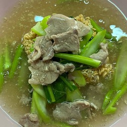 ราดหน้ามาม่า