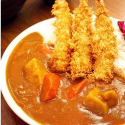 ข้าวหน้าแกงกระหรี่กุ้งทอดเทมปุระ