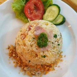 ข้าวผัดเนยกระเทียม