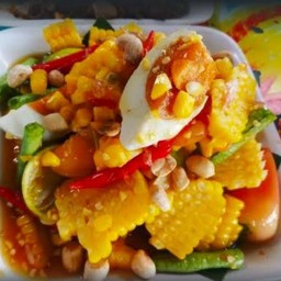 ตำข้าวโพดไข่เค็ม