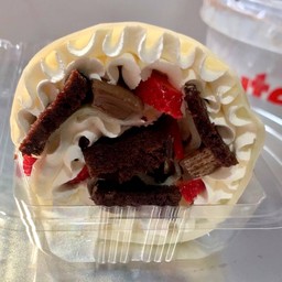 บราวนี่&สตรอว์&คิทแคท