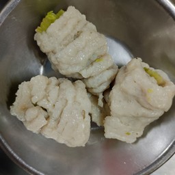 ปลาม้วน