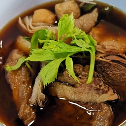 ก๋วยเตี๋ยวเนื้อ